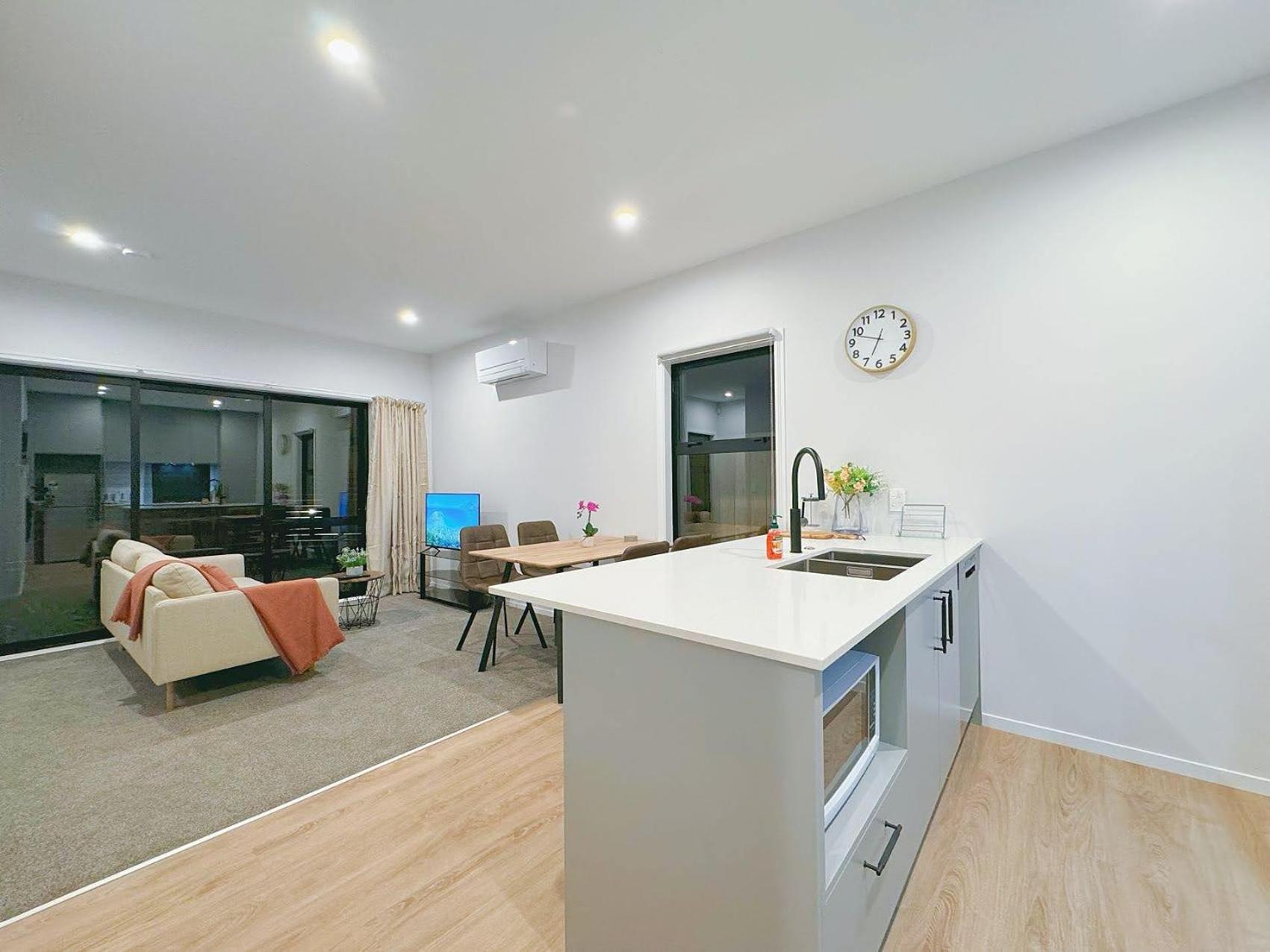 Modern & Stylish 3 Bedroom At Lowerhutt Lower Hutt Kültér fotó