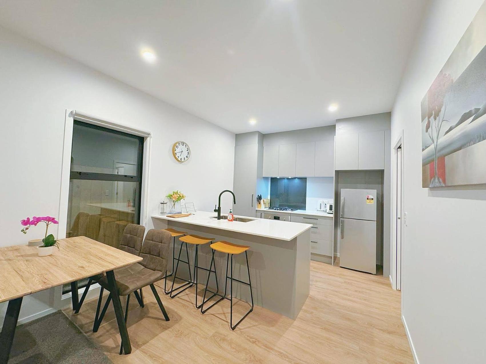 Modern & Stylish 3 Bedroom At Lowerhutt Lower Hutt Kültér fotó